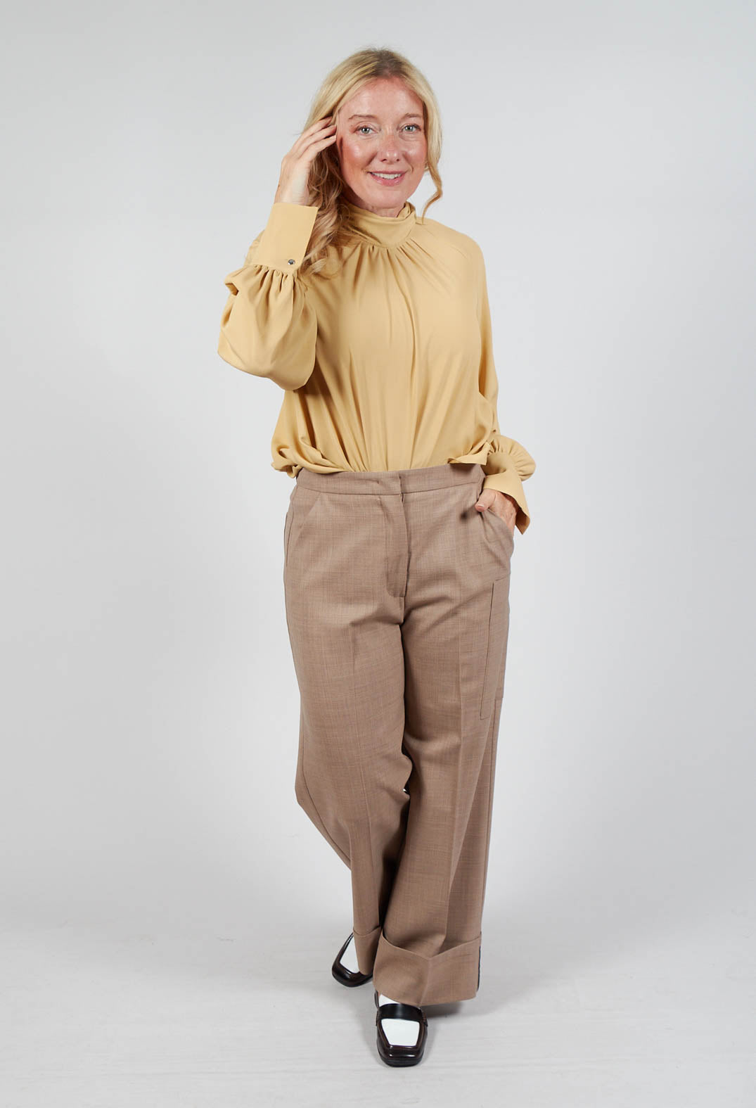 Ella Trousers in Beige