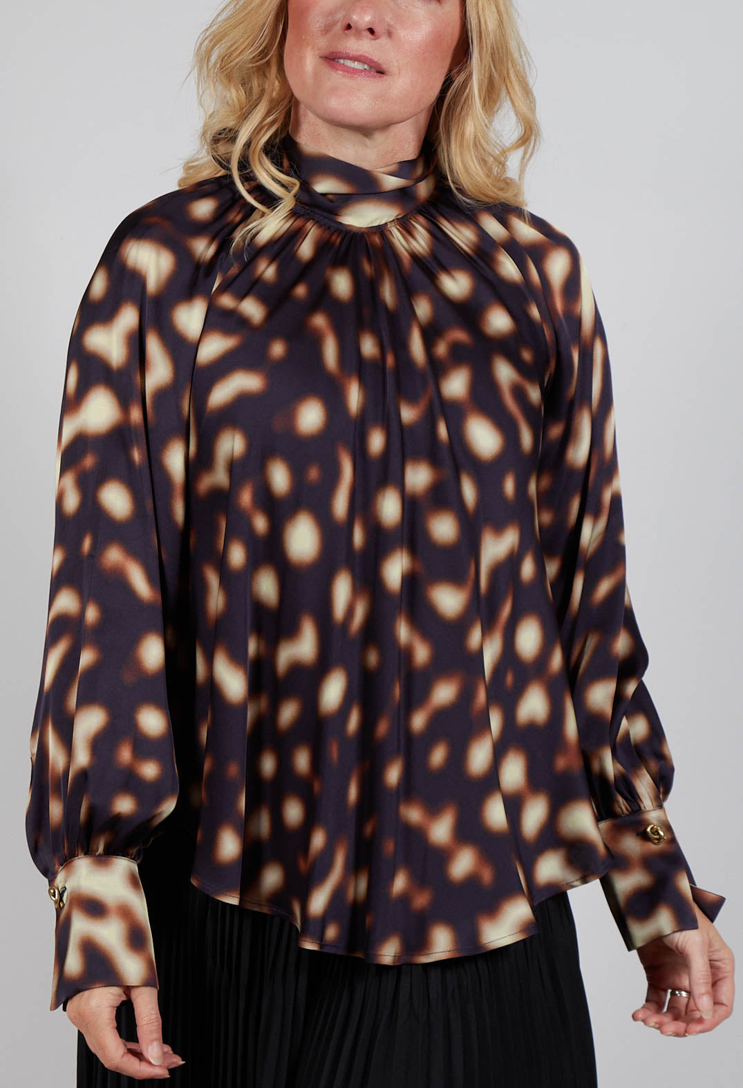 Elsa Blouse in Blurred Print