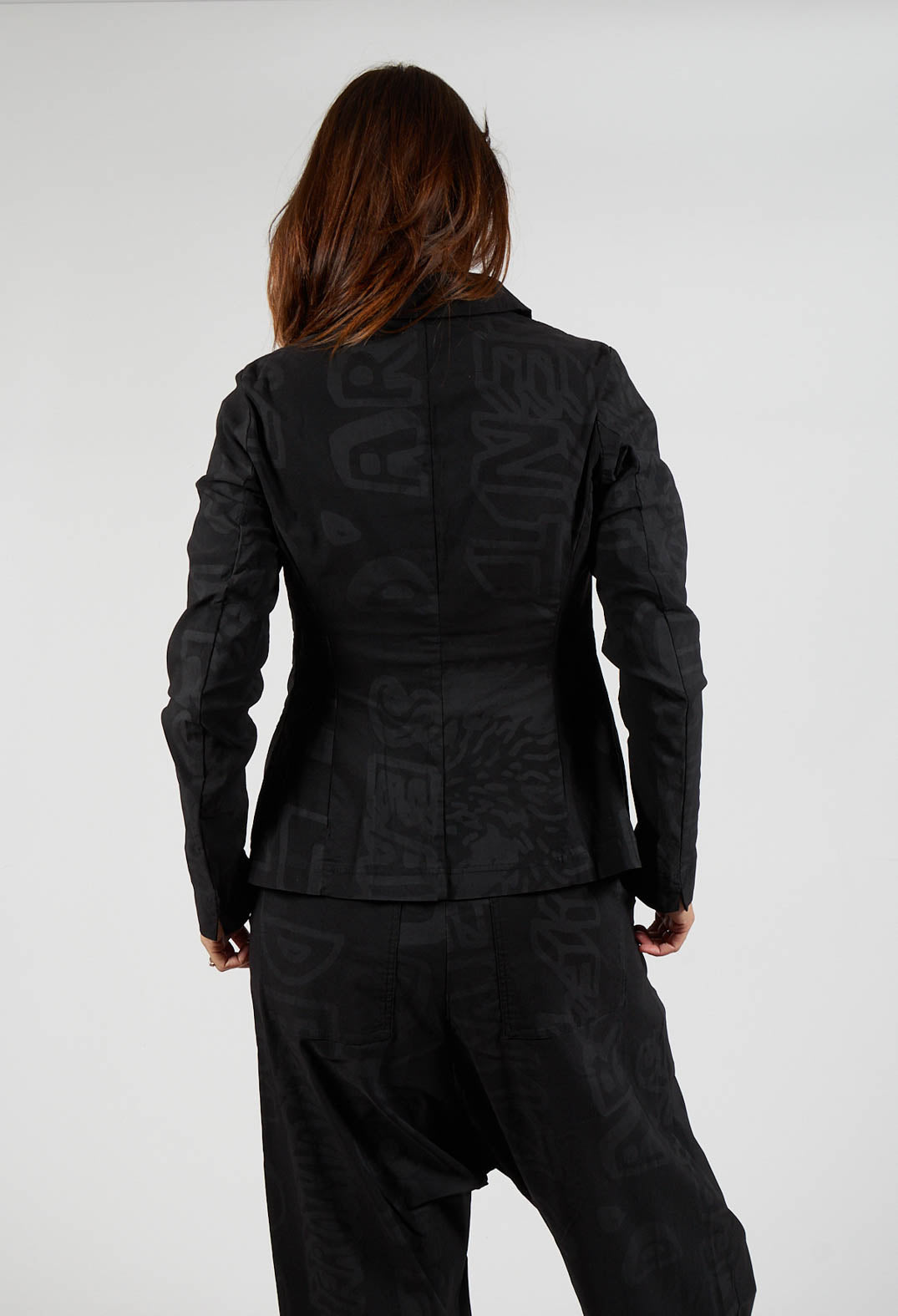 Fitted Jacket in Black Big Print