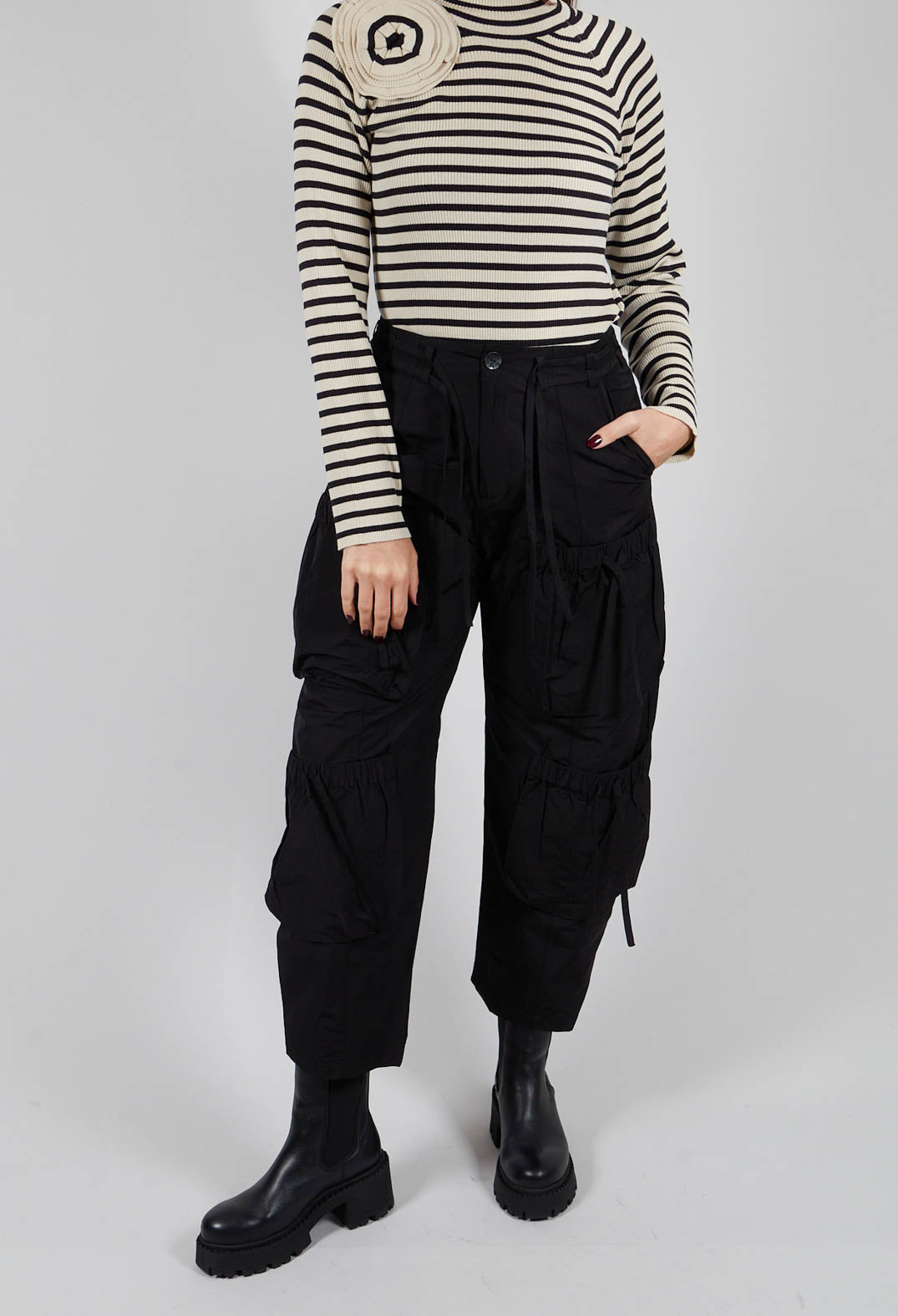 Fukkura Poplin Pants with Tie-Strings in Black