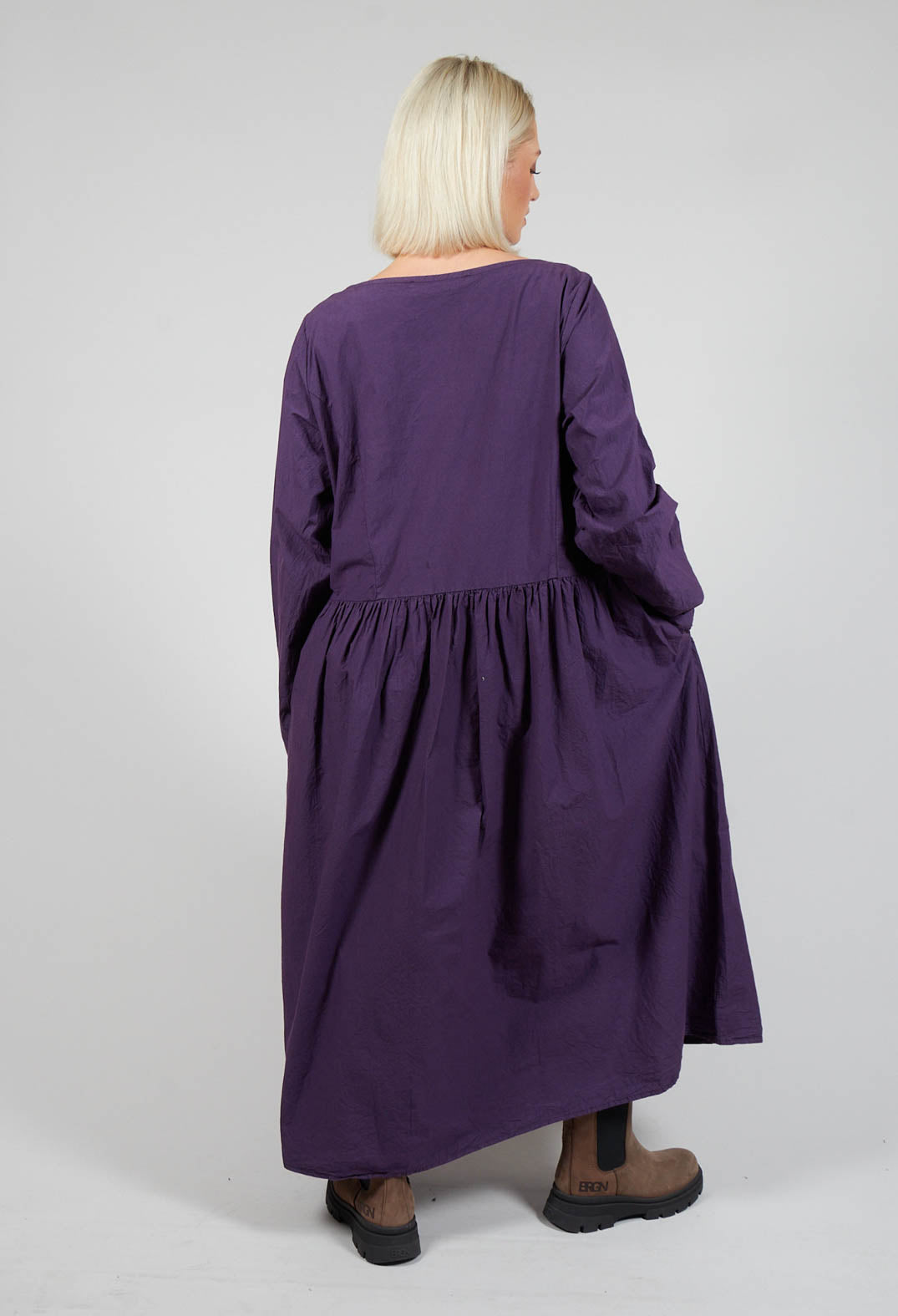 Gestallung Dress in Eisenbahn Purple