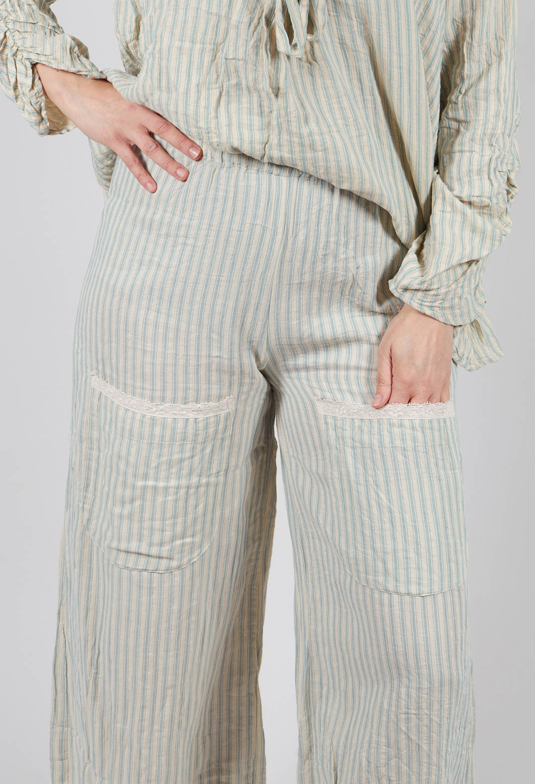 Gus Pants in Gaz Cotton Raye Bleu