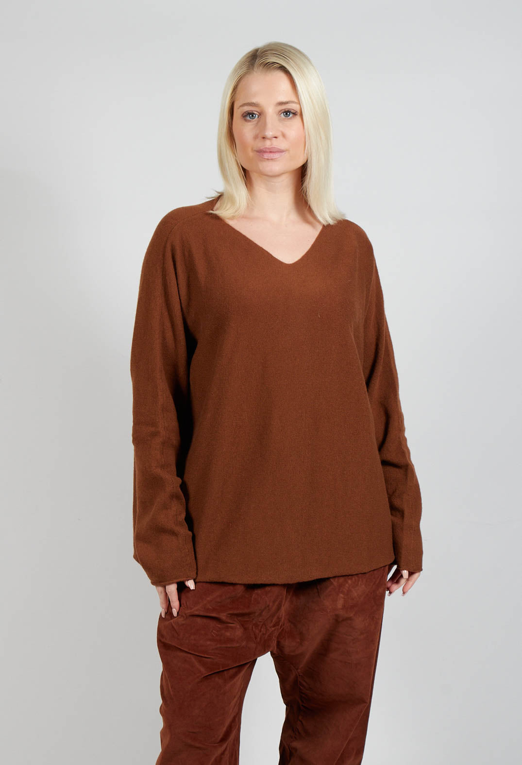 HK V Neck Oversized WS in Rust