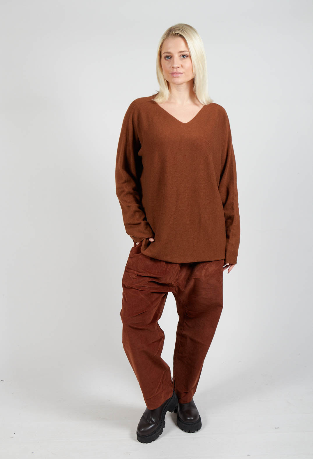 HK V Neck Oversized WS in Rust