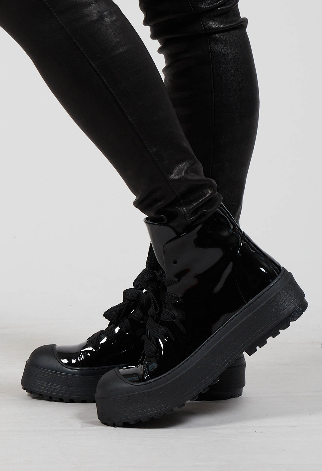 High Shine Trainer Style Boots in New Lime Nero