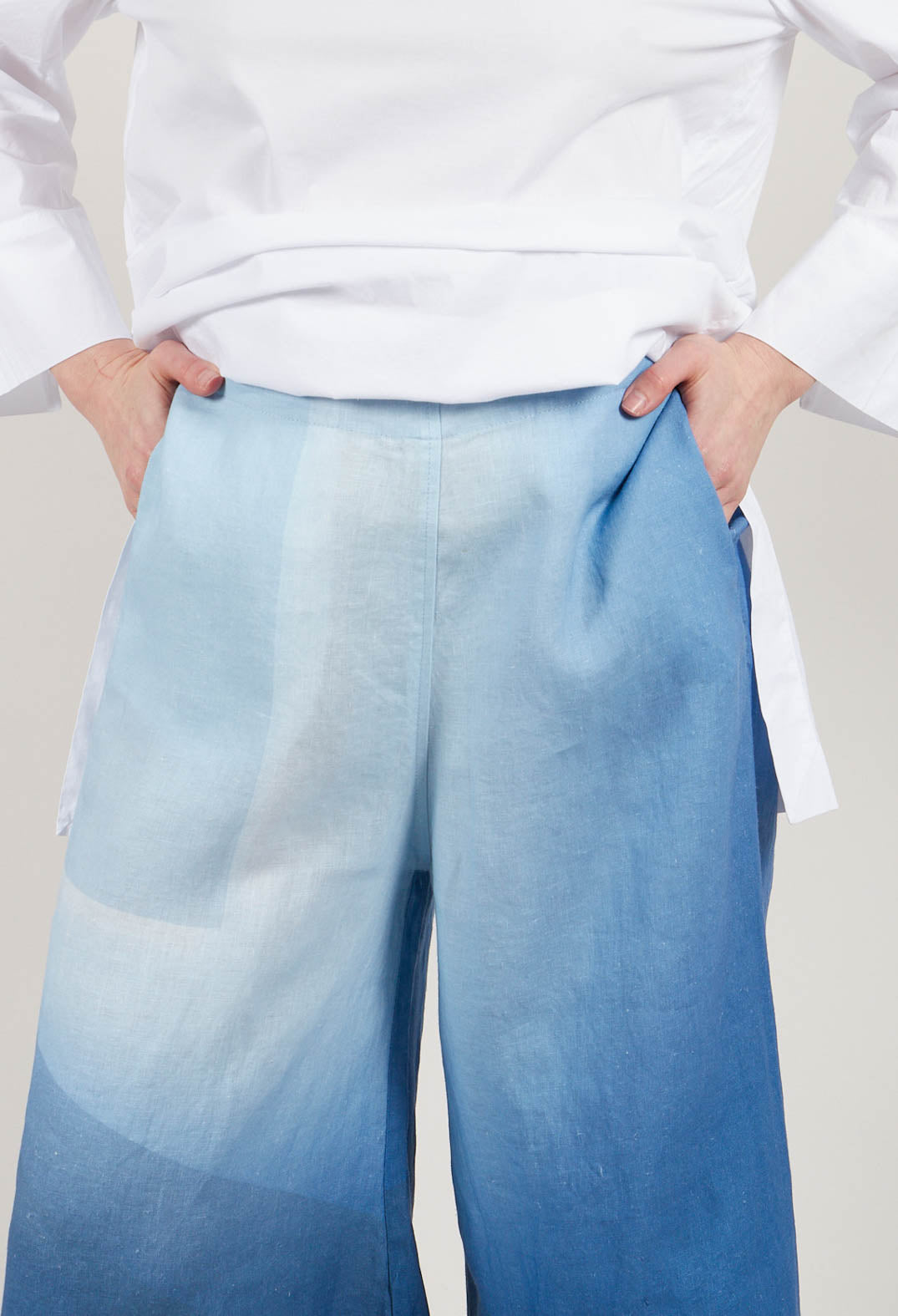 High-Waisted Maki Pants in Eve Blue