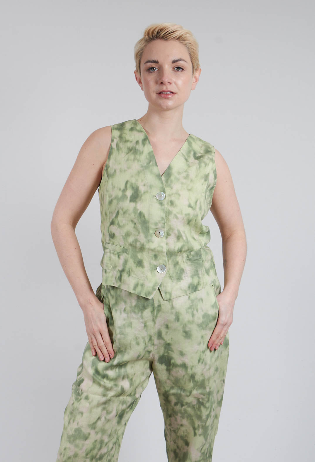 Kazamar Vest in Spring Green Print