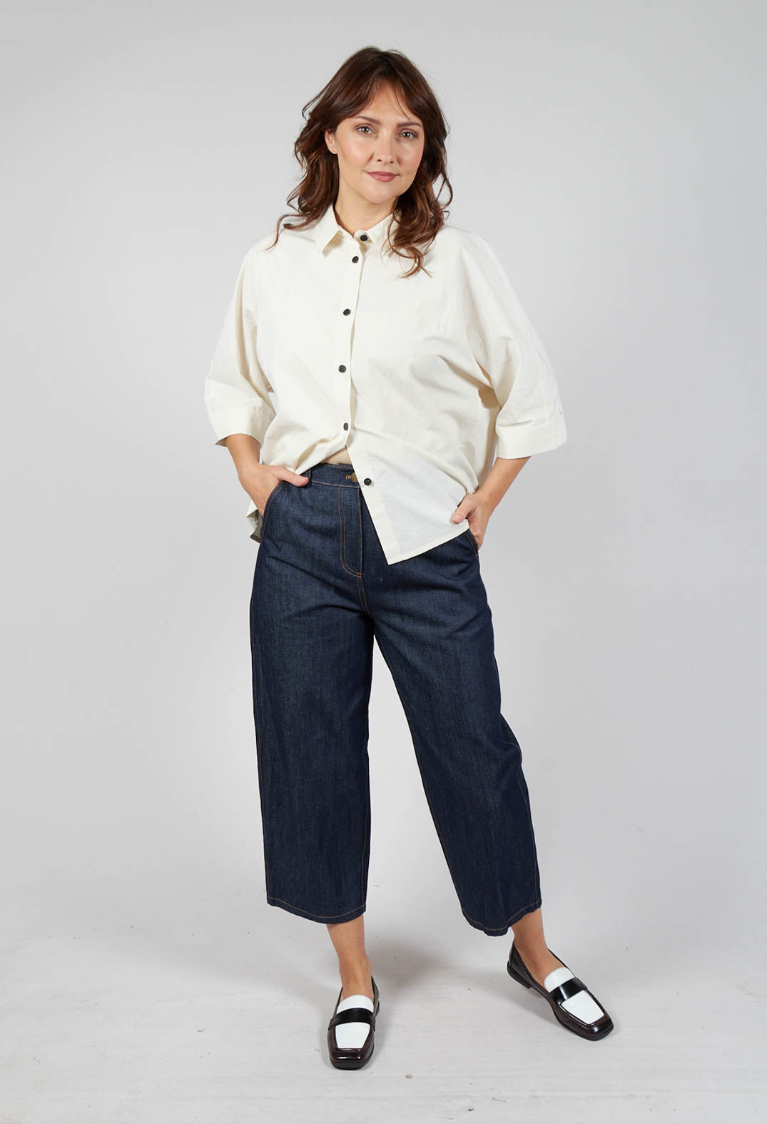 Wide Leg Capri Trousers in Dark Blue