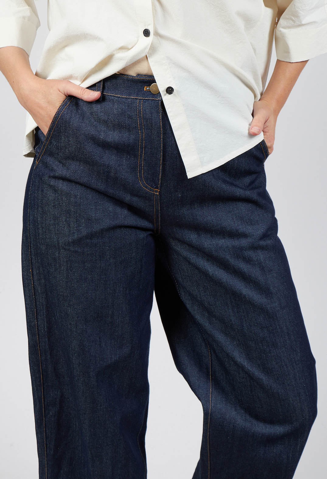 Wide Leg Capri Trousers in Dark Blue