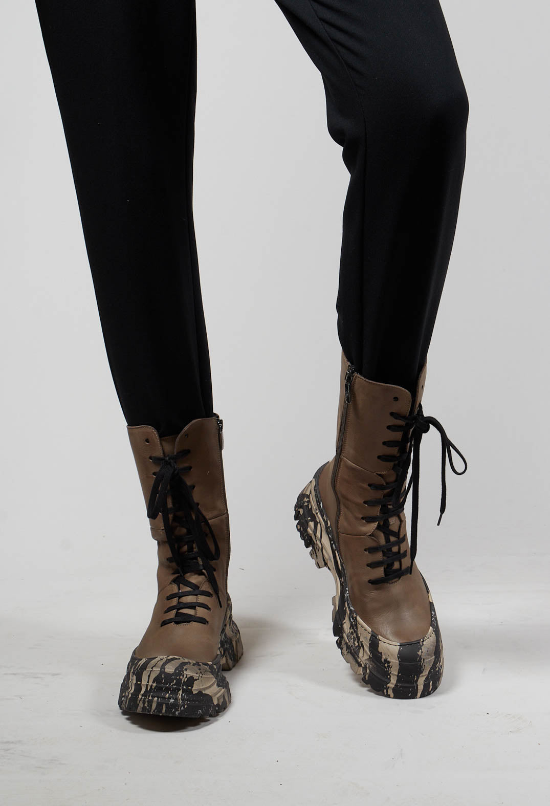 Lace up store rubber hunting boots