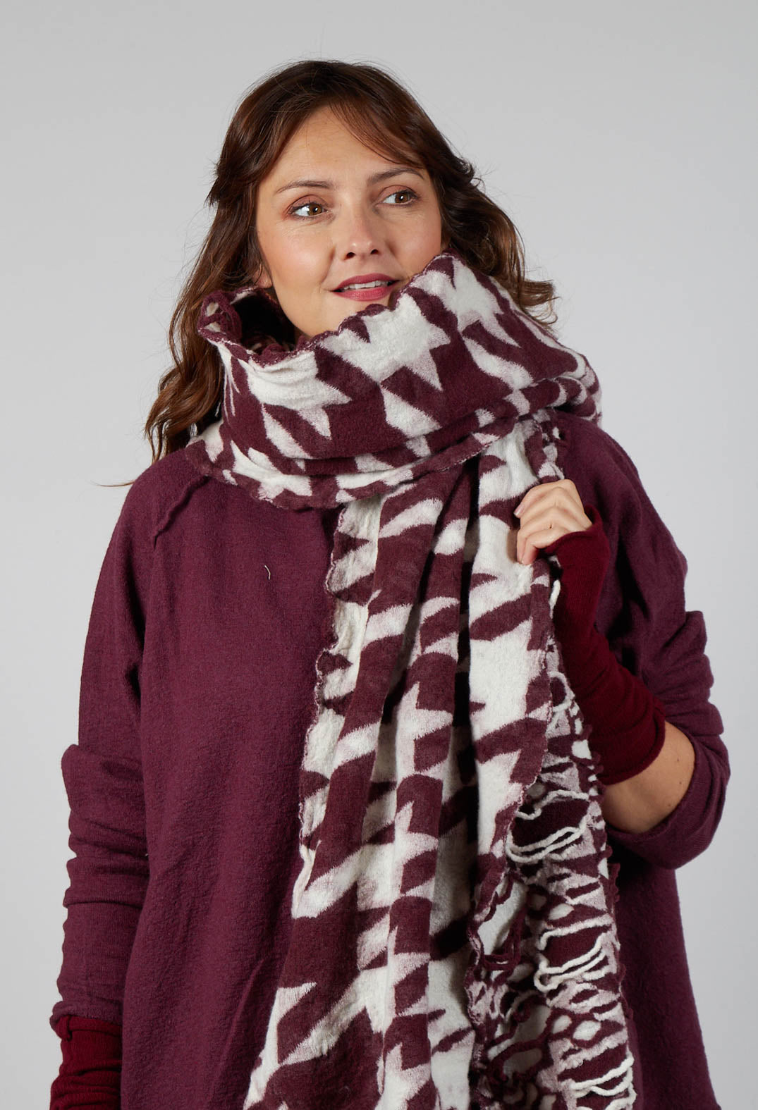 Large Dogstooth Print Scarf in Merlot Bone Jacquard