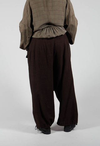 Low Drop Crotch Trousers in Kaffee Check