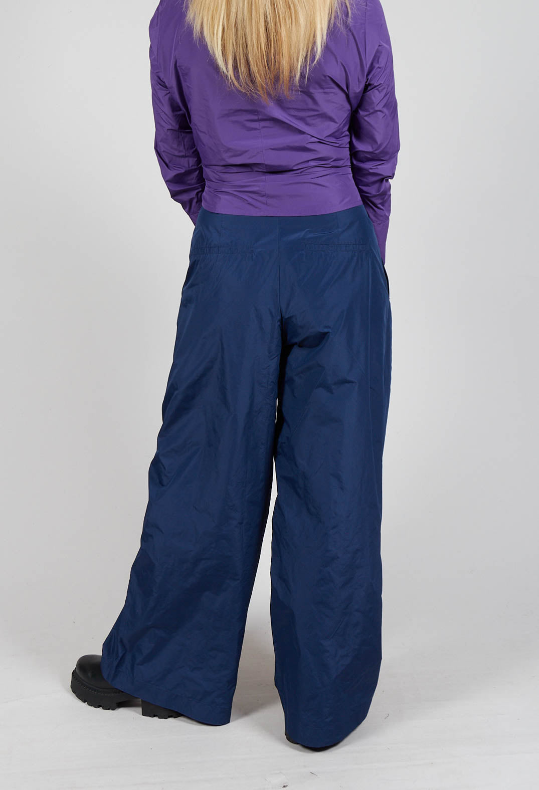 Light Taffeta Wide Trousers in Dark Navy