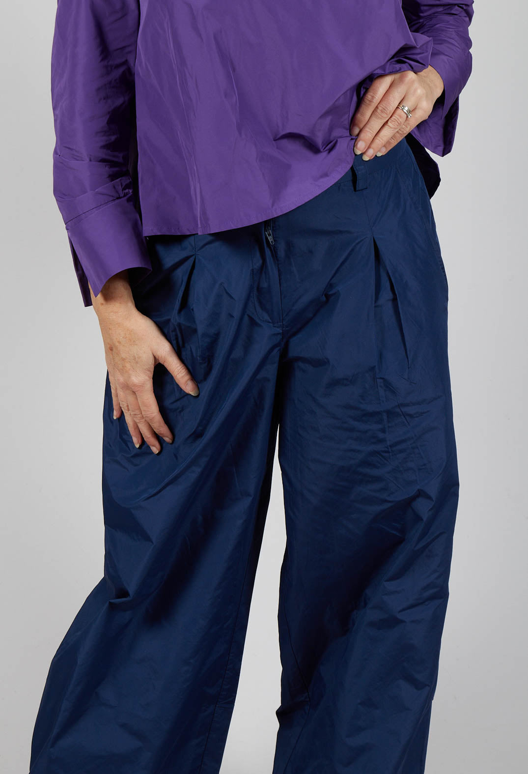 Light Taffeta Wide Trousers in Dark Navy