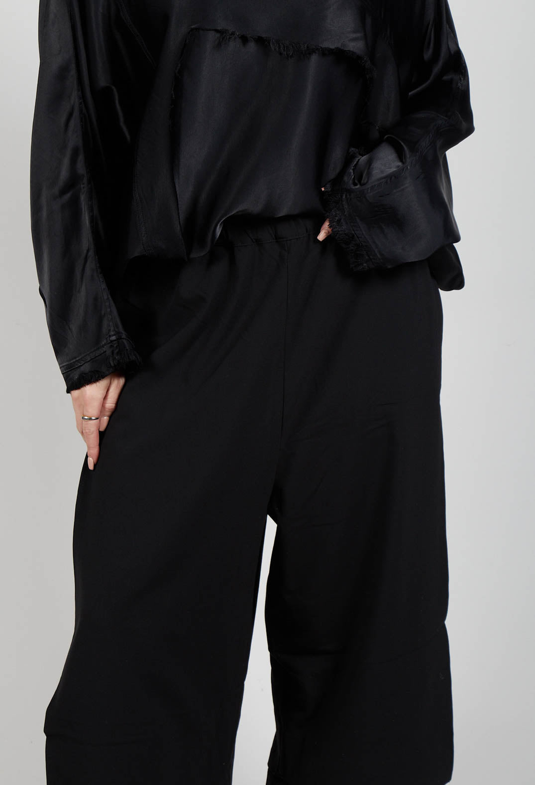 Lin Manera Trouser in Black