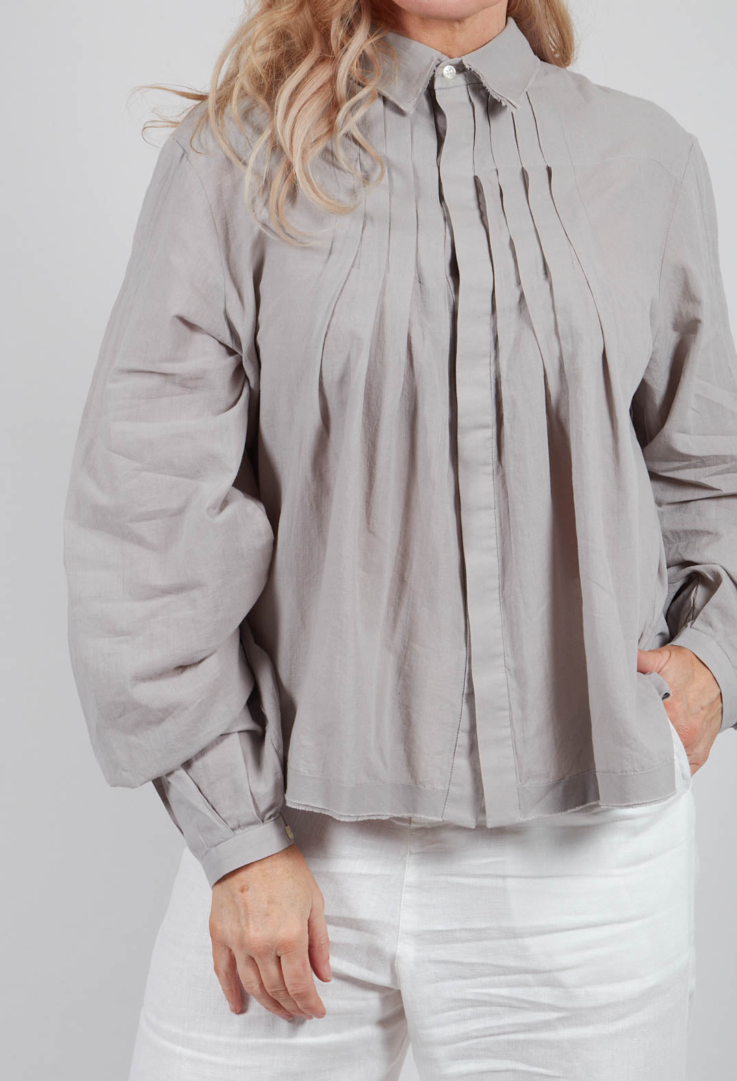 Long Sleeve Shirt in Silver Gray