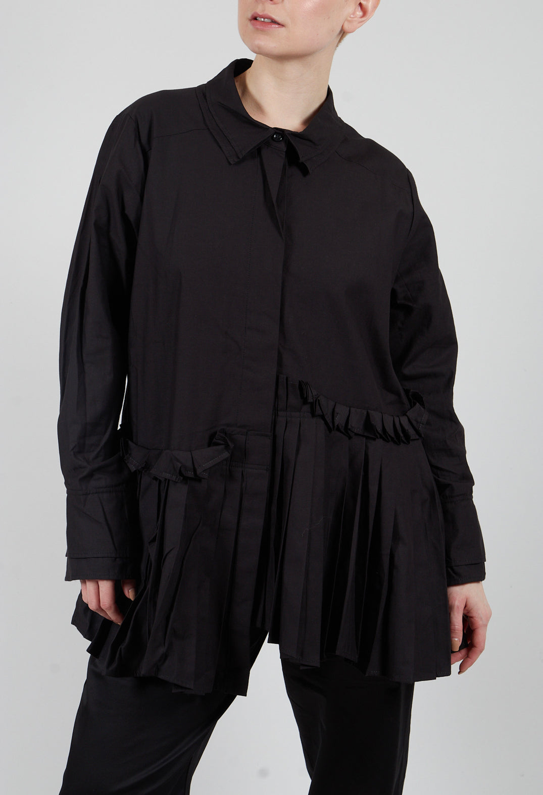 Longline Pleated Shirt in Black