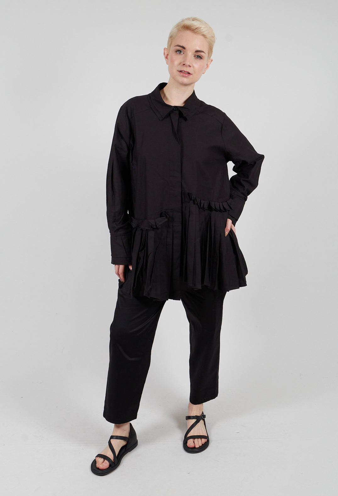 Longline Pleated Shirt in Black