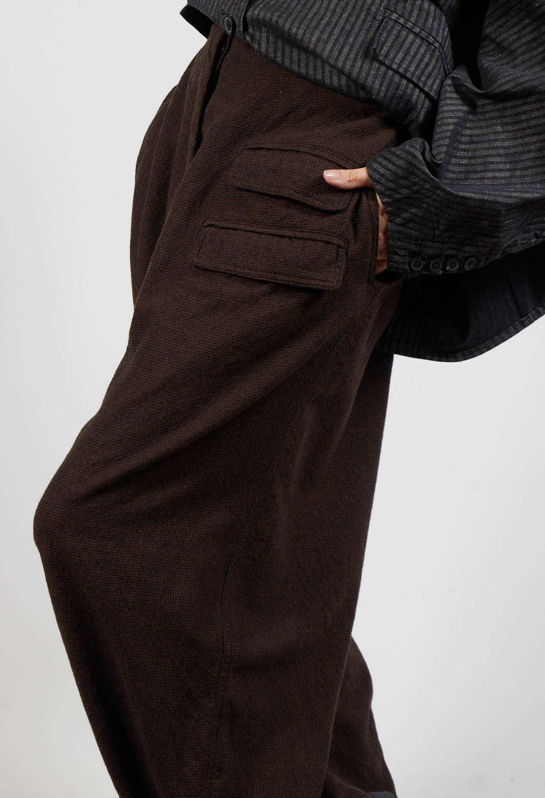 Low Drop Crotch Trousers in Kaffee Check