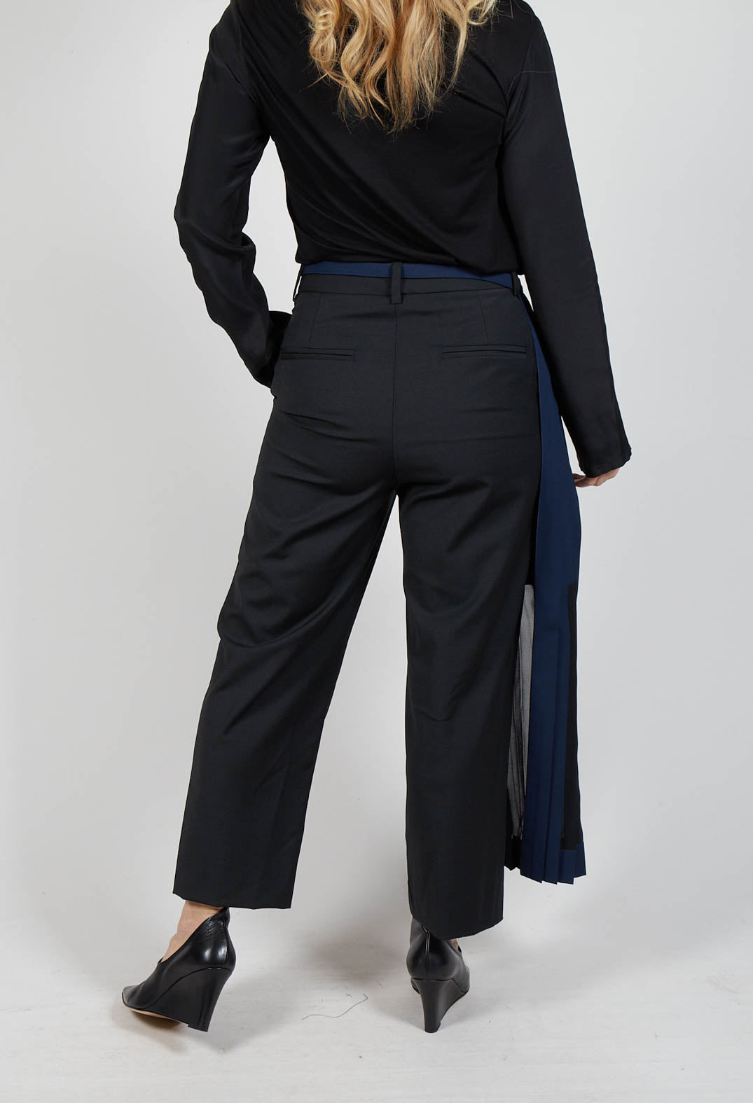 Monteurano Trousers in Nero