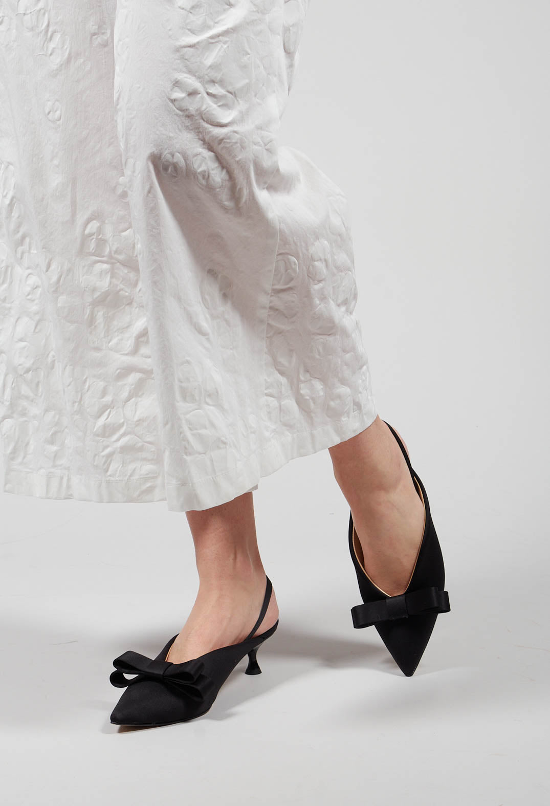 Mules with Maxi Bow in Black Olivia May