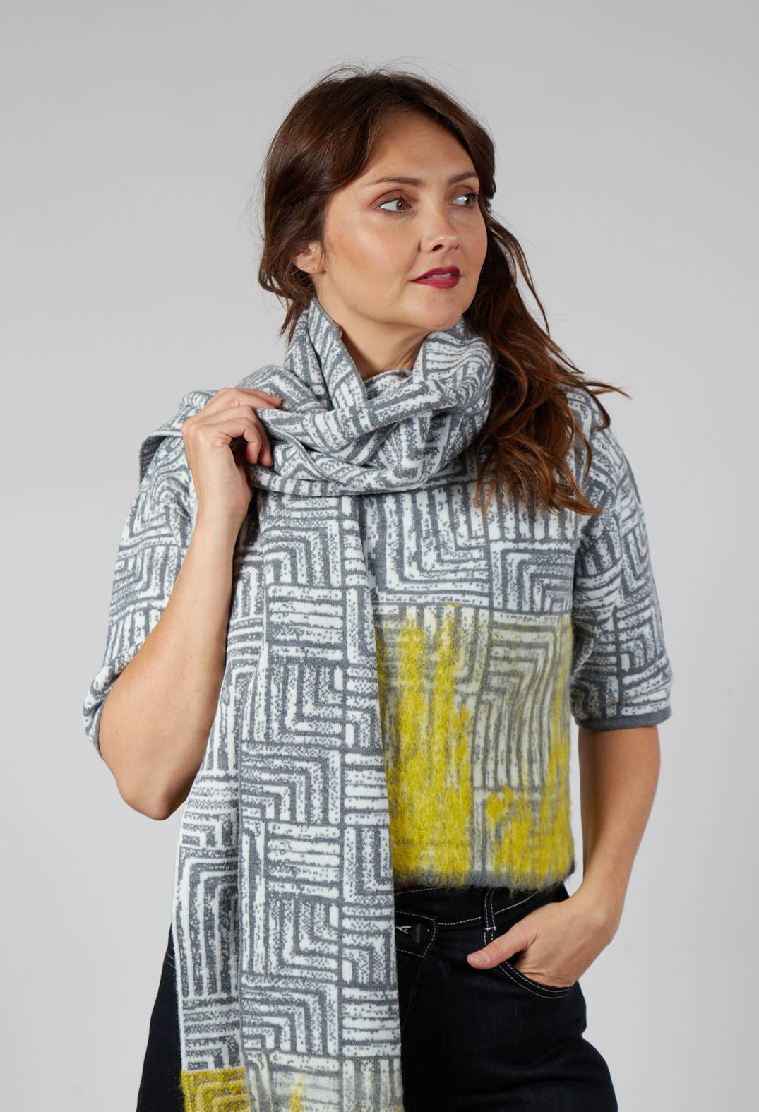 Oversized Scarf in Light Grey and Yellow