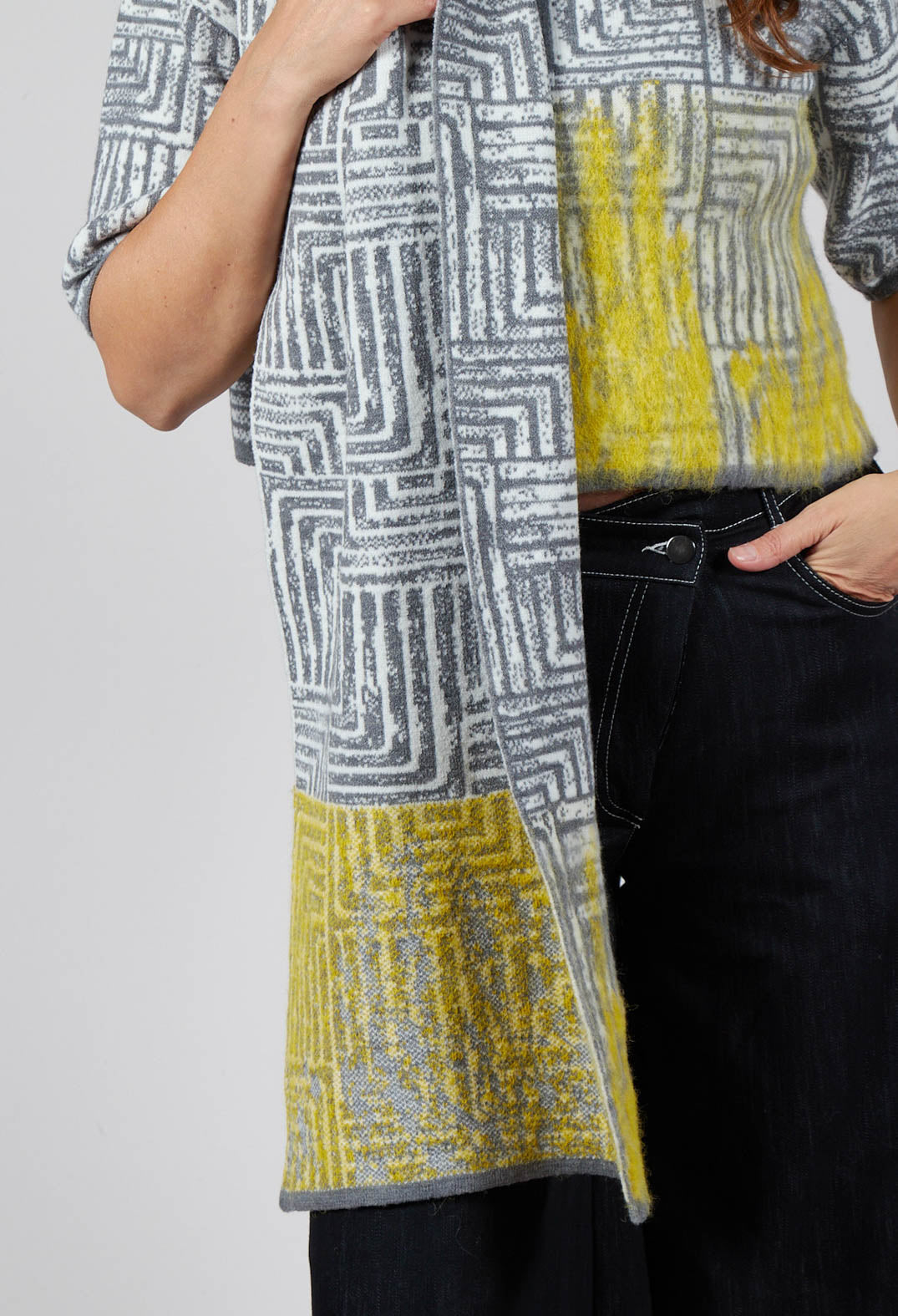 Oversized Scarf in Light Grey and Yellow