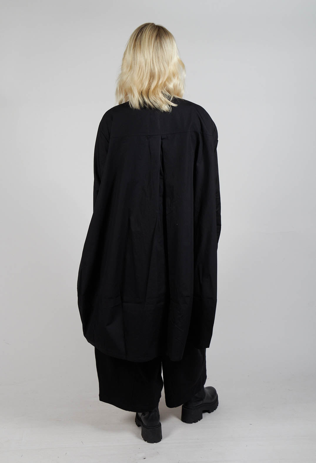 Oversized Stitch Shirt in Black