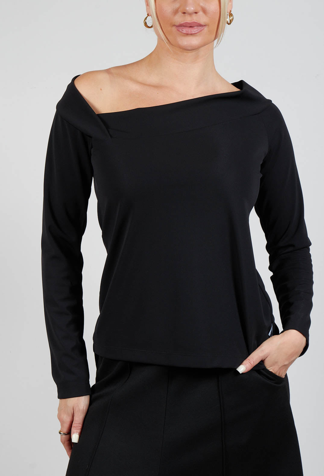 Pala Top in Black