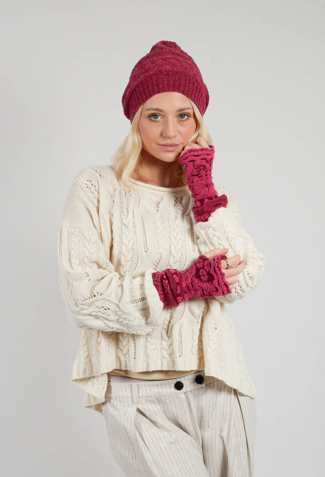 Patterned Wool Armwarmers in Orchid