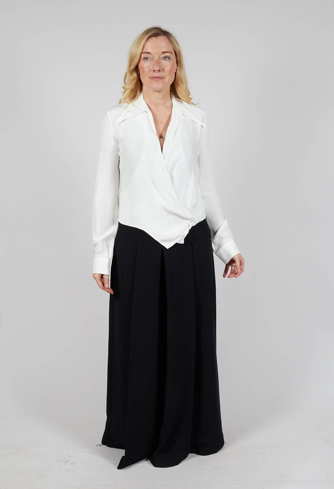 Phoebe Blouse in Bianco