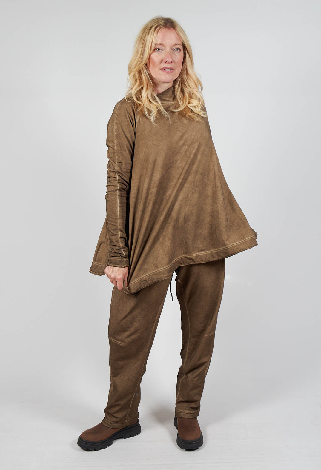 Pleat Top in Camel Cloud