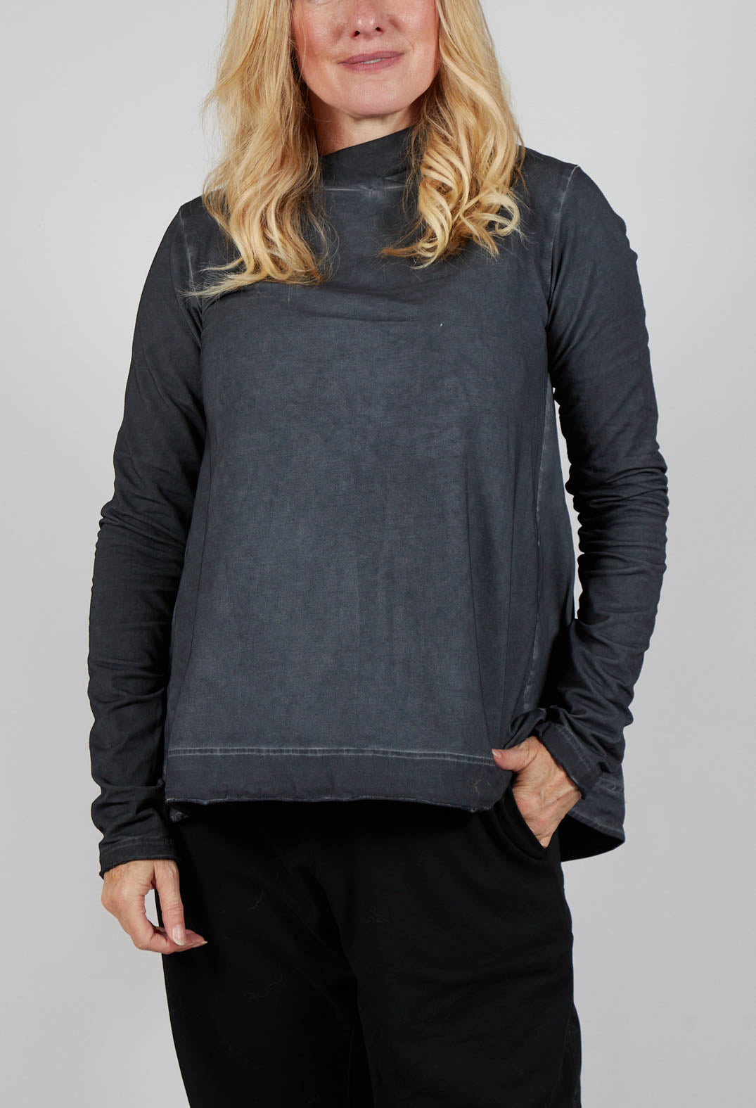 Pleat Top in Slate Cloud