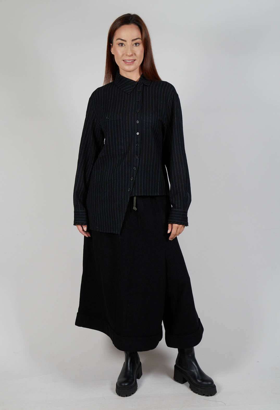 Point Collar Shirt in Black Stripe