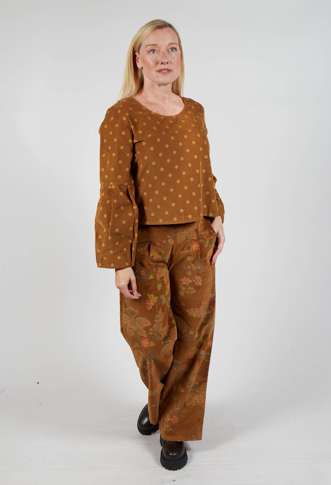 Polkadot Needlecord Puffed Sleeve Top in Tabacco