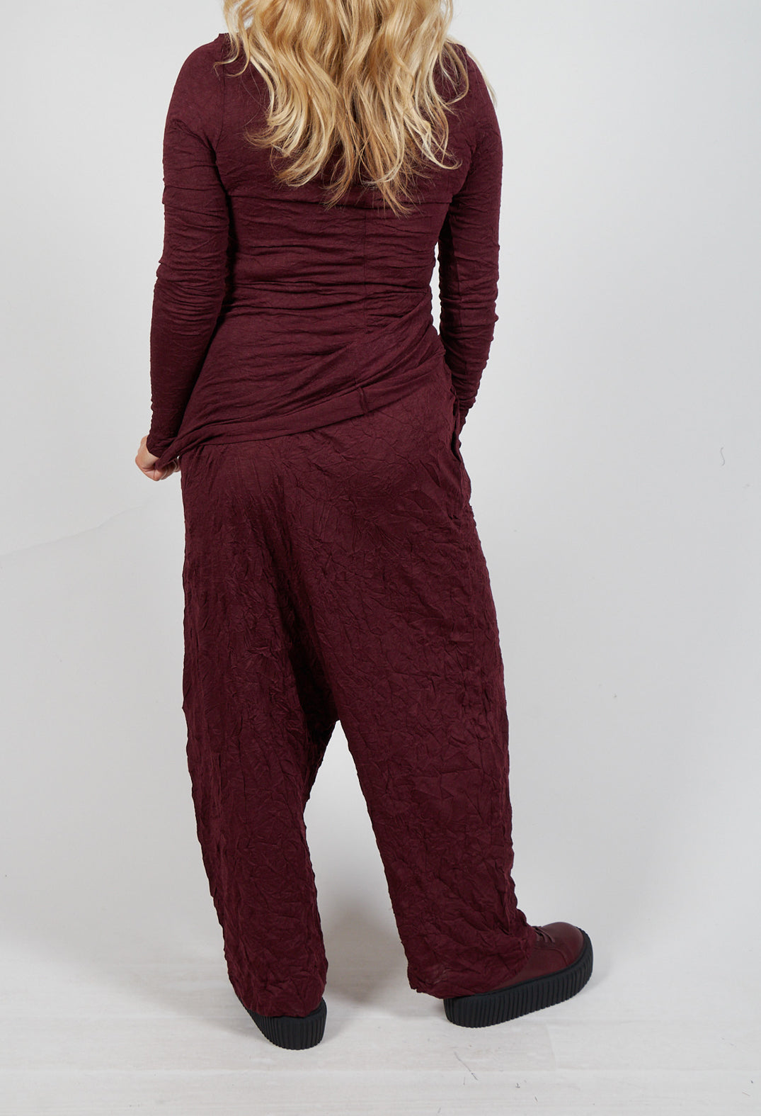 Pull On Crinkle Trousers in Merlot