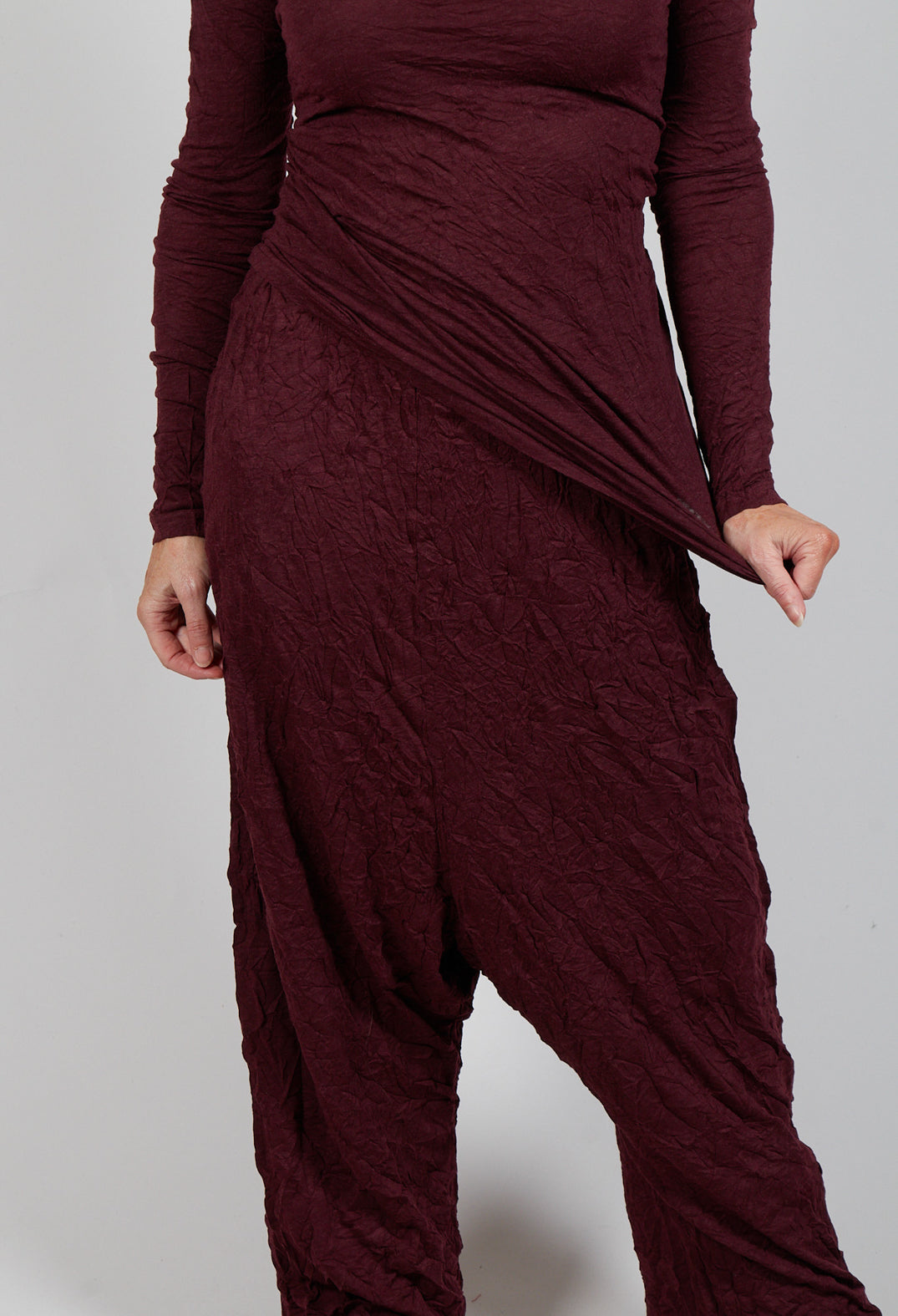 Pull On Crinkle Trousers in Merlot