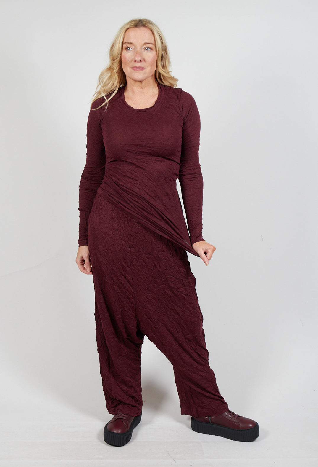 Pull On Crinkle Trousers in Merlot