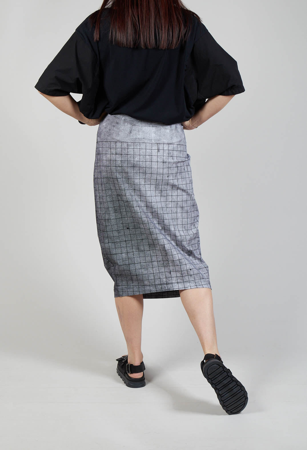 Pull On Fitted Skirt in Black print