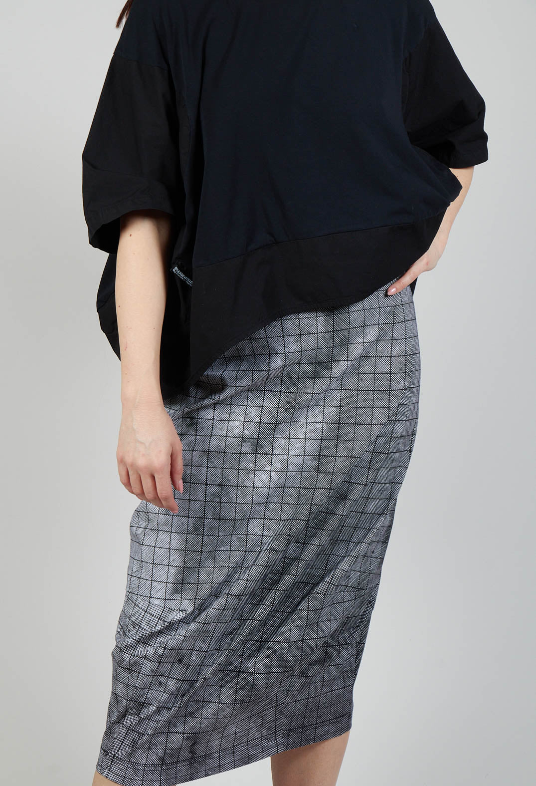 Pull On Fitted Skirt in Black print