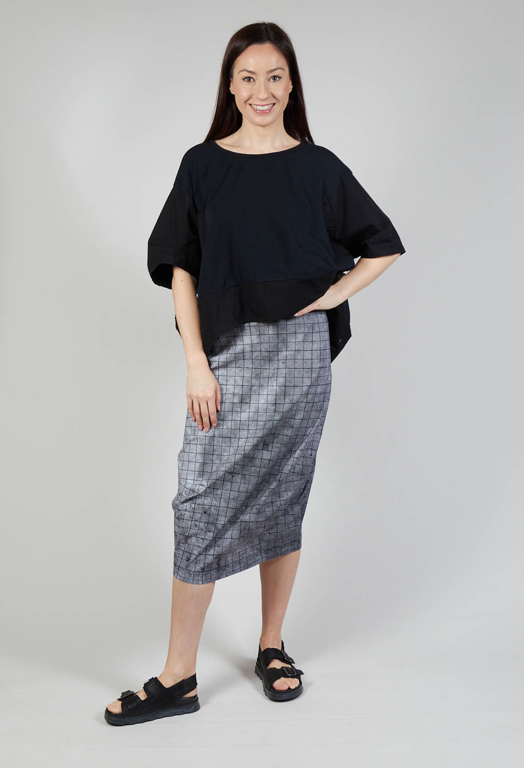 Pull On Fitted Skirt in Black print