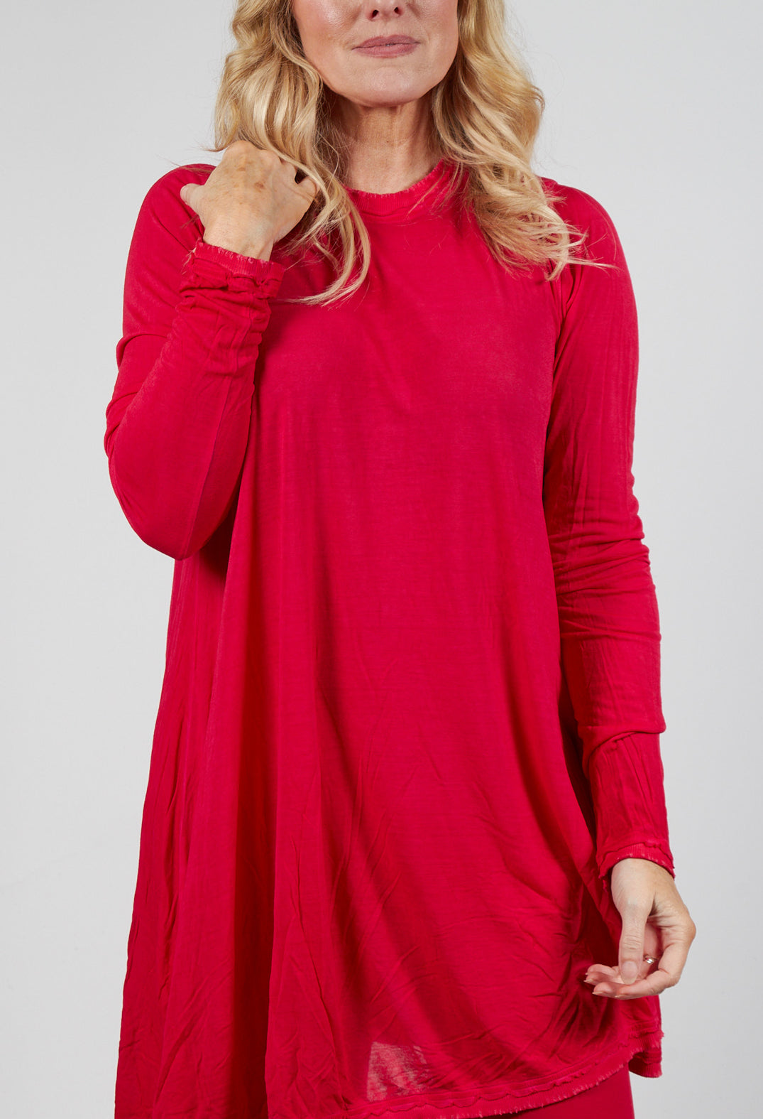 Relaxed Pleat Top in Cardinal Cloud