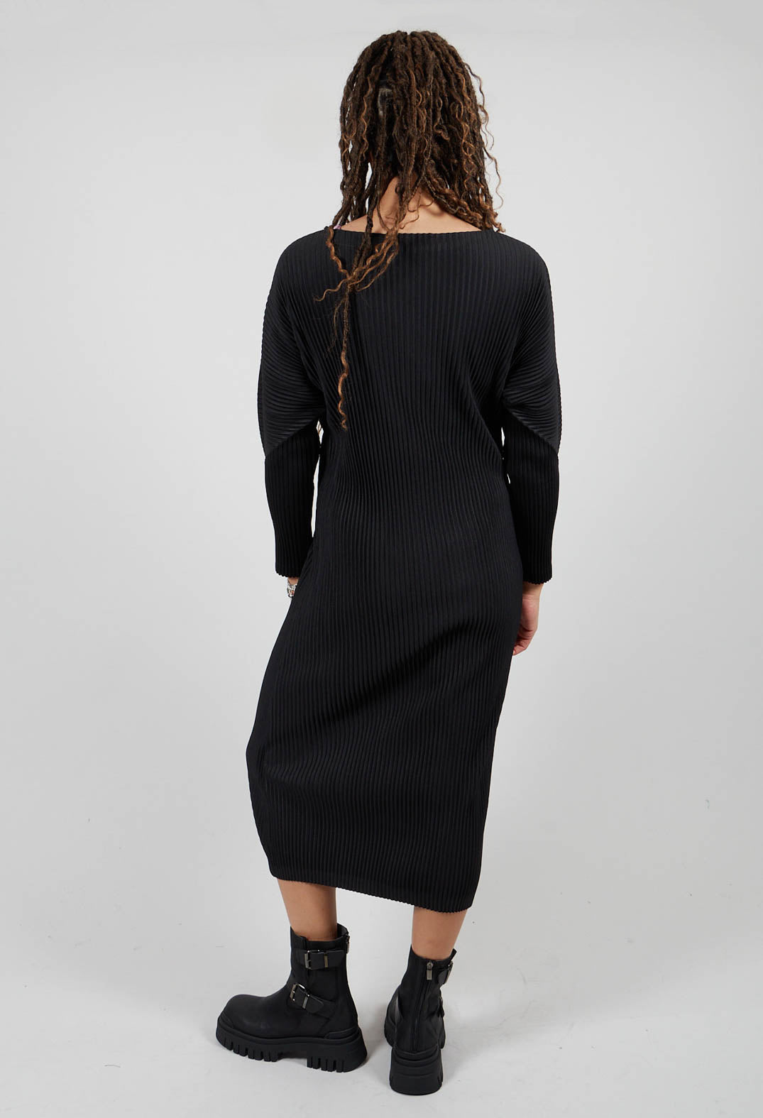 Ribbed Midaxi Dress in Nero