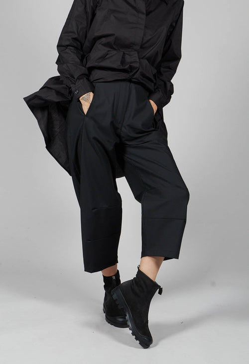 Rolled up Capri Trouser in Black