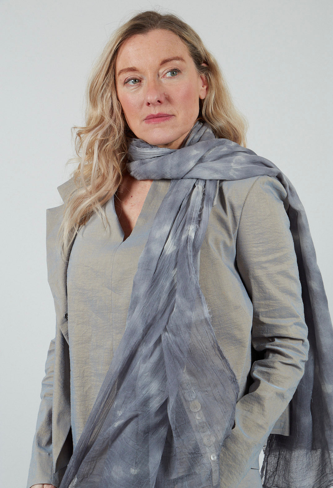 Shila Scarf in Anthrazite