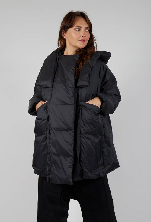 Short Puffer Jacket in Black