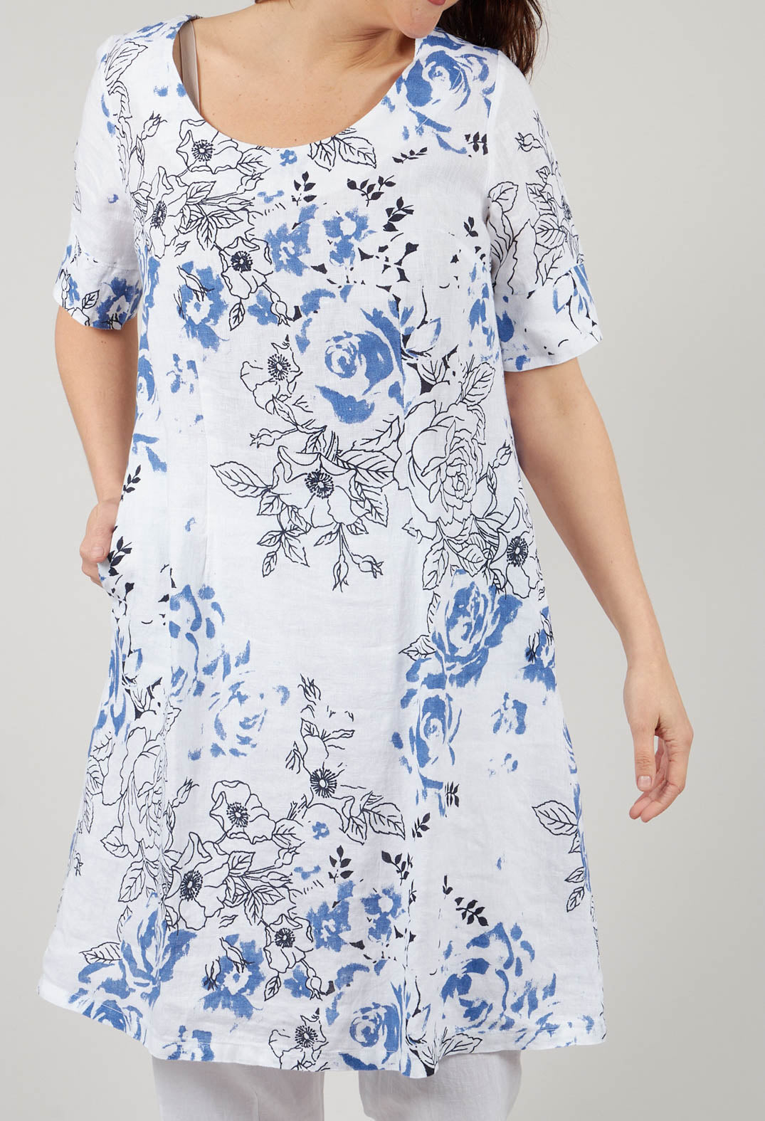 Short Sleeved Floral Dress in C. Blue