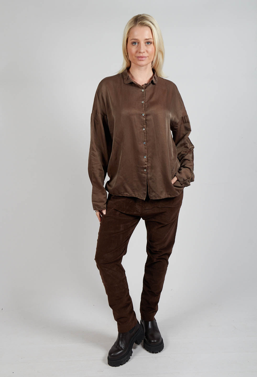 Silk Short Collar Shirt in Coffee