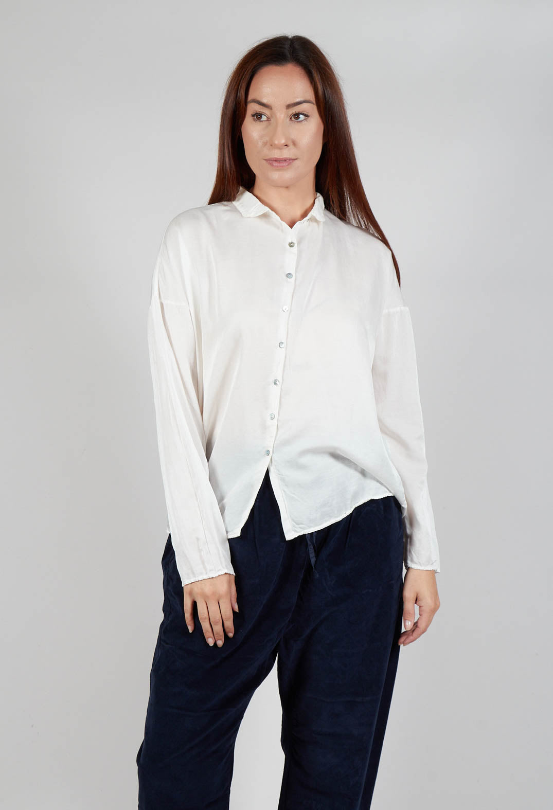 Silk Short Collar Shirt in Milk