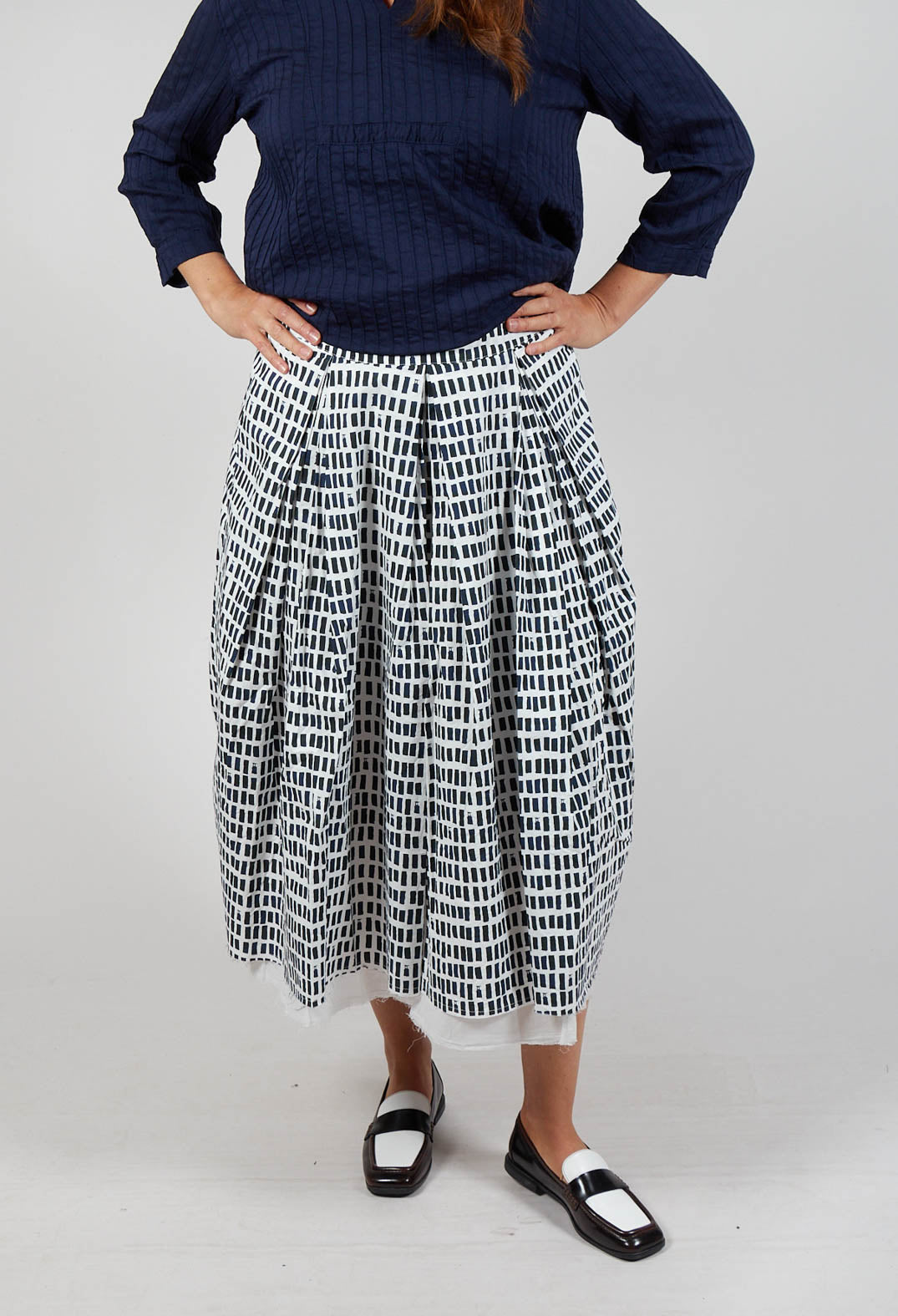 Skirt Print Jnes in Navy Sticks